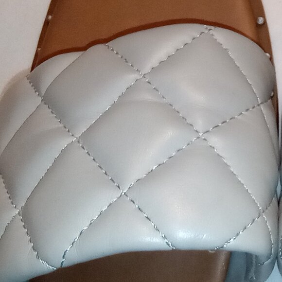 Steve Madden Quilted Studded Sandals Flats Size 9 Padded - Picture 9 of 9